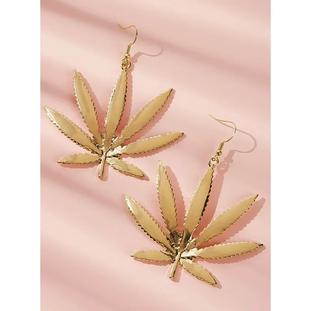 Weed Leaf Gold Dangle Earrings 420 pot DANGLE MAPLE LUXURY PARTY GIFT COOL - Picture 2 of 3